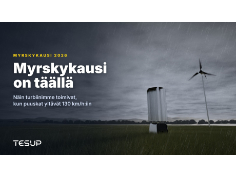 TESUPin Atlas- ja Magnum-tuulivoimalat nurmikentällä tummien myrskypilvien ja sateen alla, otsikkona: myrskykausi on täällä