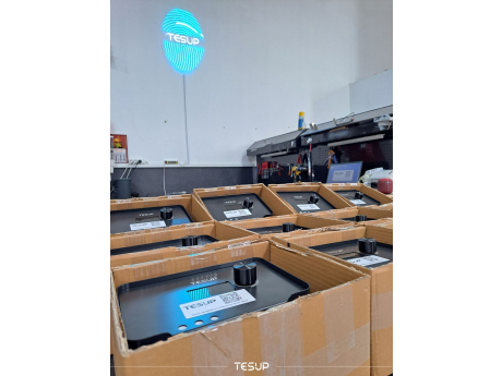 TESUP Charge Controller – Precision Energy Management