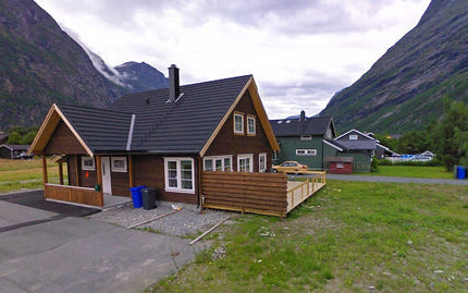 The cozy house in the Norwegian province Sunndalsøra, will be charged by TESUP Wind Turbine!