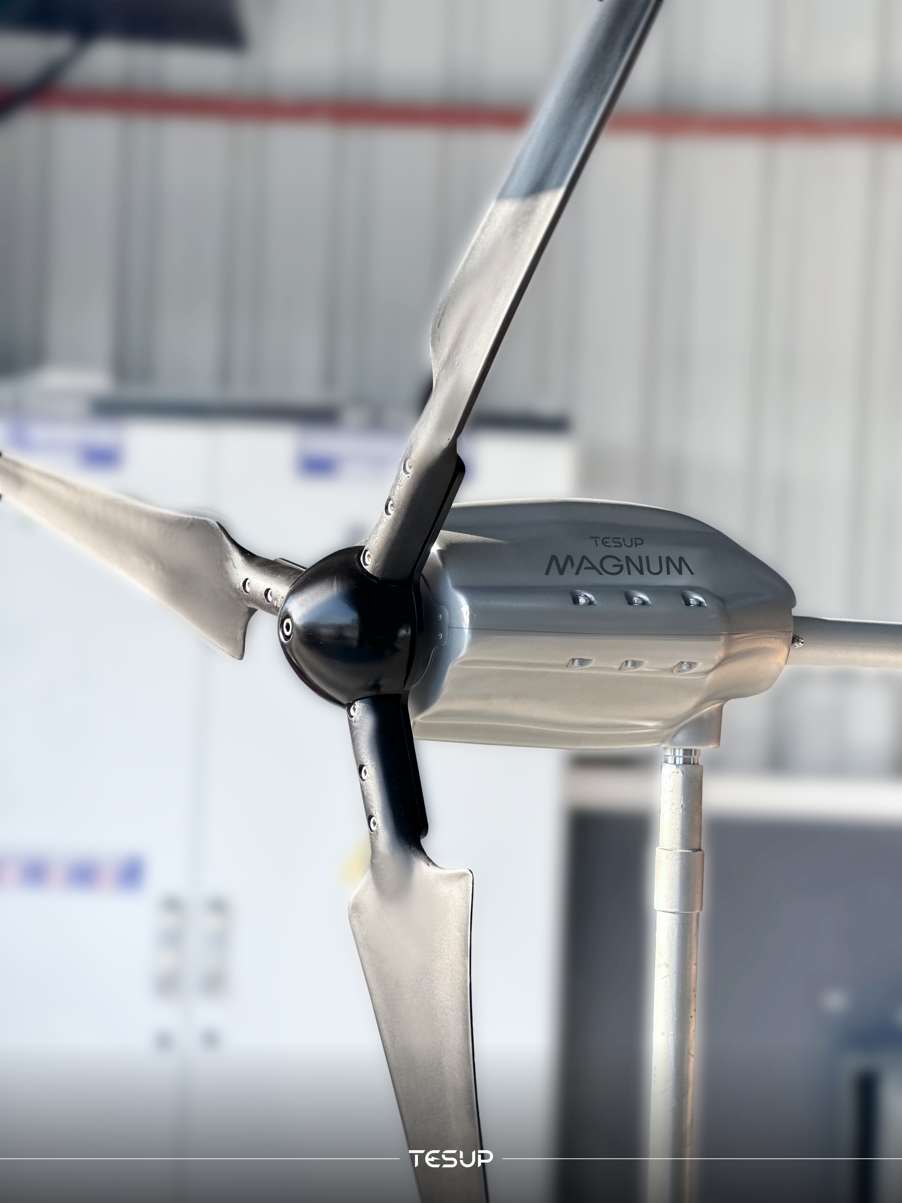 Magnum Wind Turbine: The Monster of Wind Power