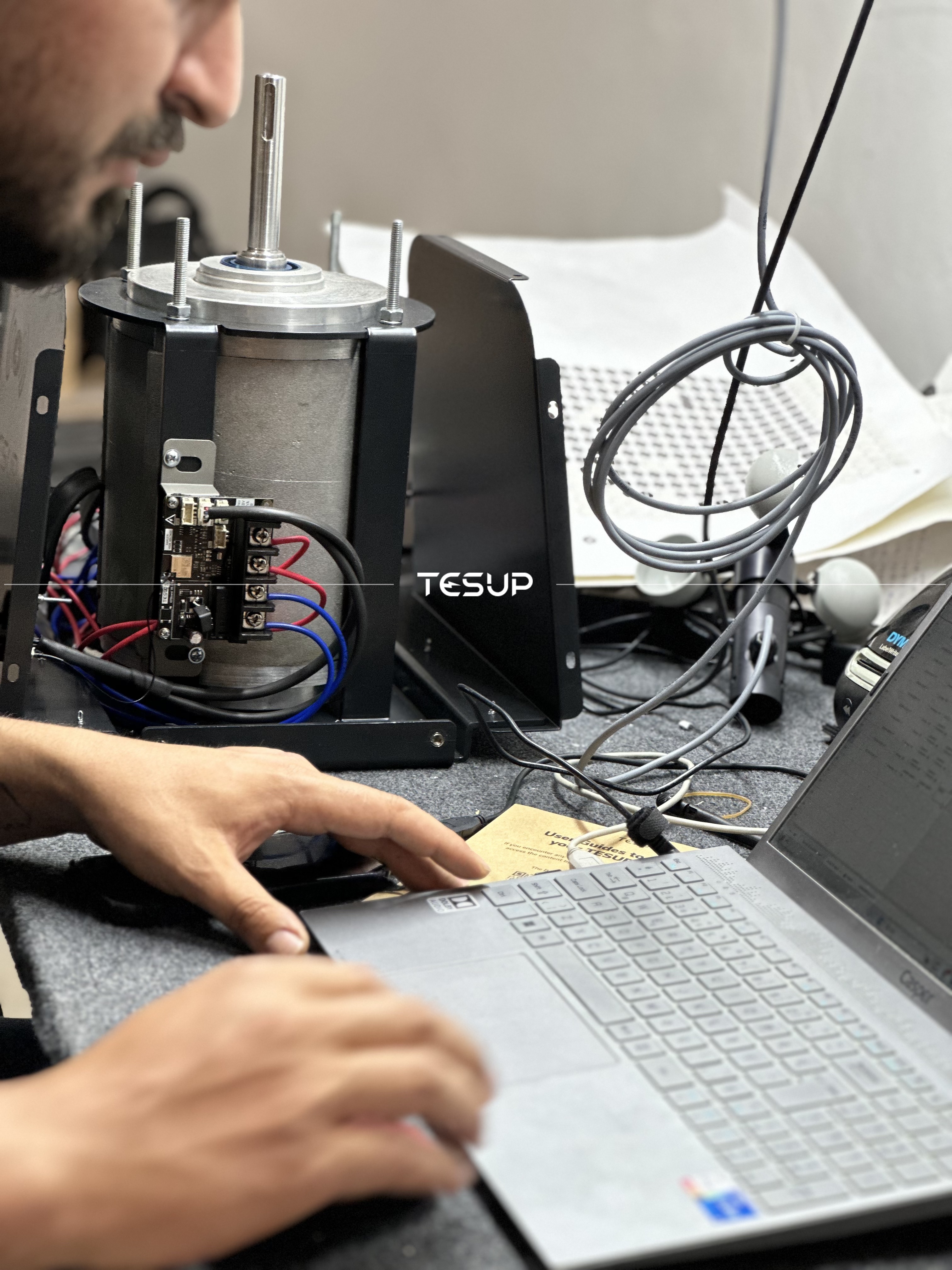 One of our latest innovations is the separation of the turbine body and blades